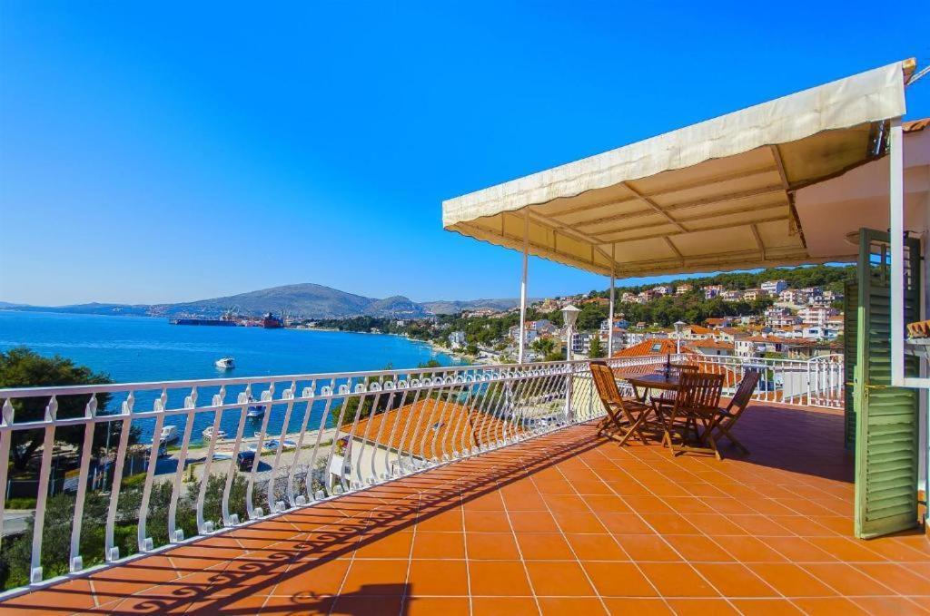Three Bedroom Apartment With Amazing Sea View Trogir Eksteriør billede